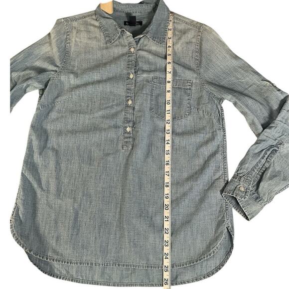 GAP Light Blue Denim 1/2Button Down Long Sleeve Size Small Boyfriend 100% Cotton - Picture 7 of 9